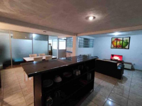 Suite #1B Cerca de autopista Mex-Qro.